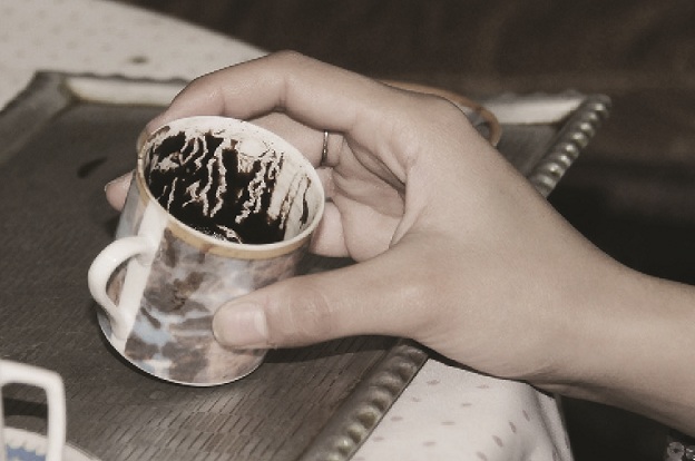 ’قارئة الفنجان‘ لم تبح بـأسرار البطل