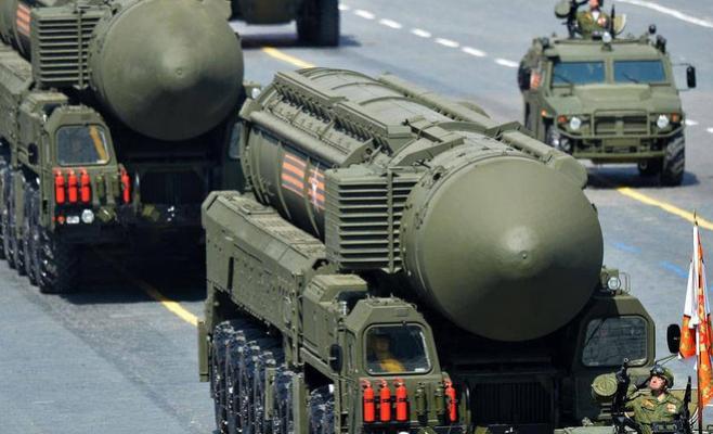 كوريا الشمالية تهدد بضرب حاملة طائرات