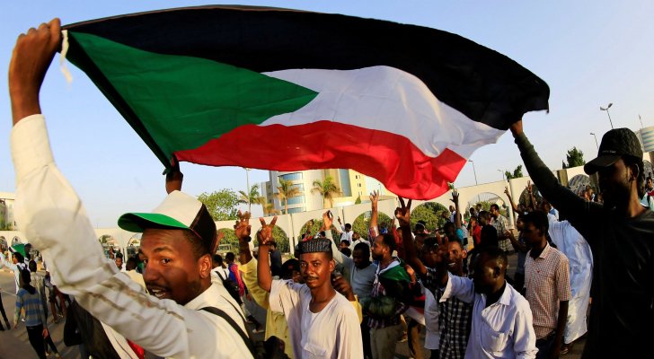 السودان يسمح لغير المسلمين بتناول الكحول