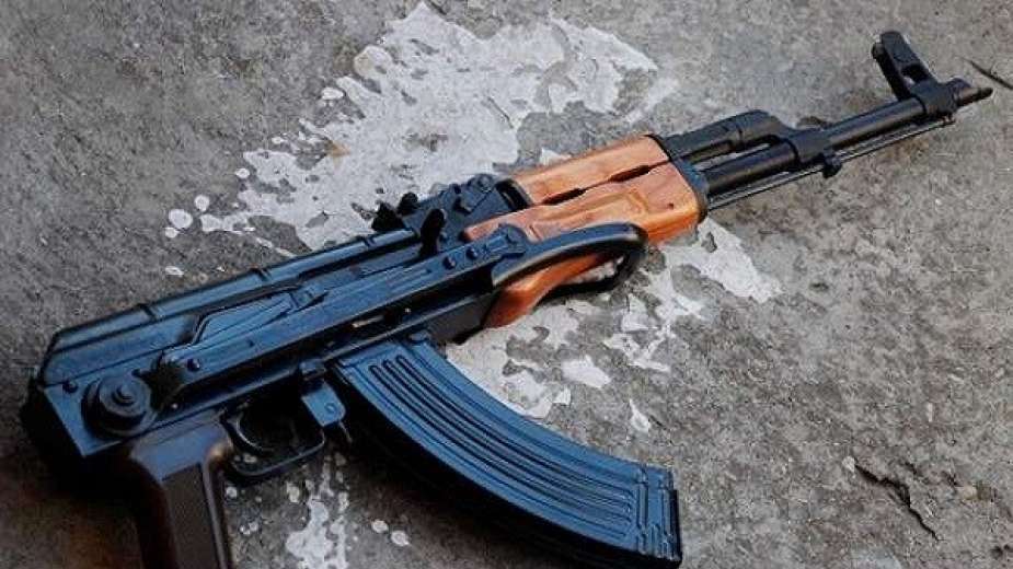 كويتي يمطر جسد ابنه بالرصاص