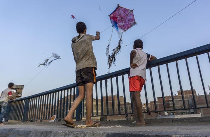 مصر تحظر تصنيع الطائرات الورقية