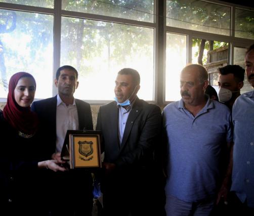 عمان الاهلية تكرم الطالبة المتفوقة شهد