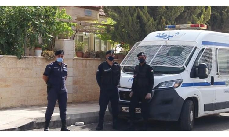 عزل عمارة في جبل النزهة