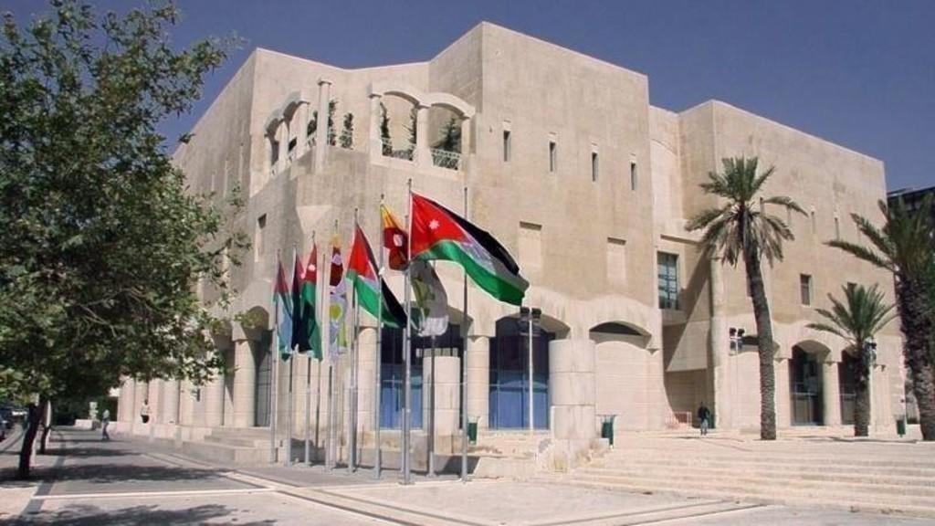 الخصاونة يفقد وظيفته في الأمانة