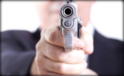 مدعي عام الجنايات الكبرى يوقف شابا