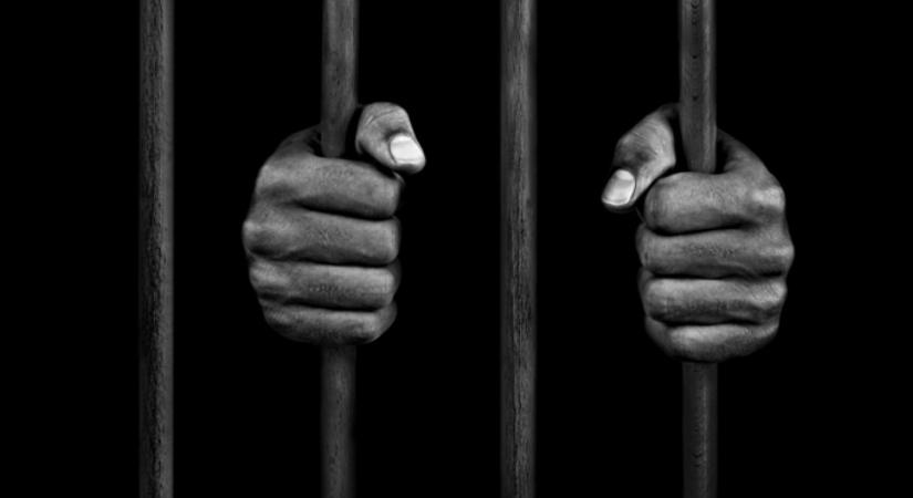 الرزاز: الحكومة تراجع إجراءات الحد من