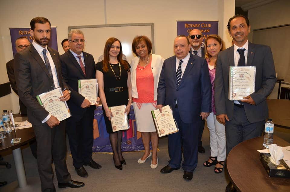 «روتاري عمّان كابيتال» يقلد 5 أعضاء