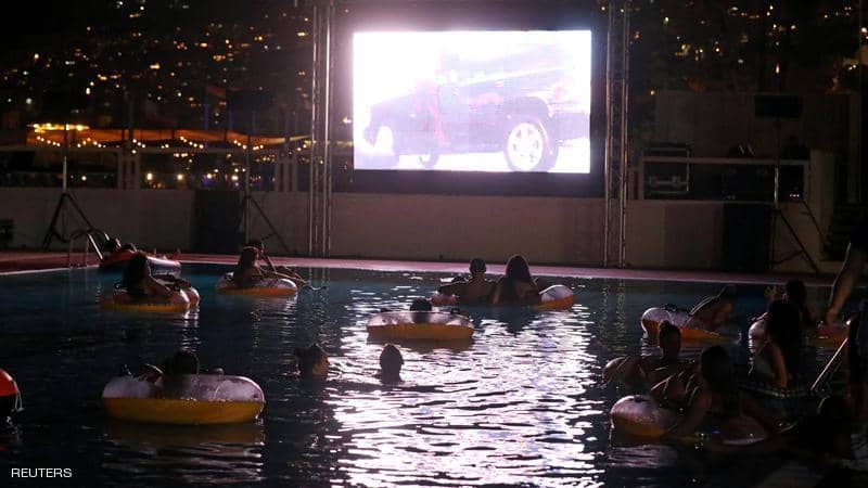 اللبنانيون يبتكرون طريقة جديدة لمشاهدة الأفلام