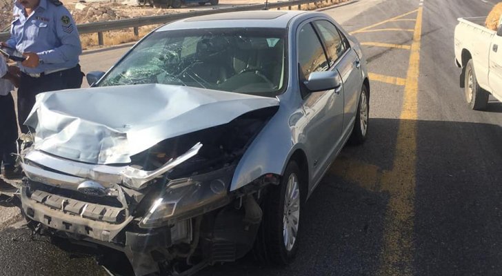 4 اصابات بليغة بحادث تصادم بين