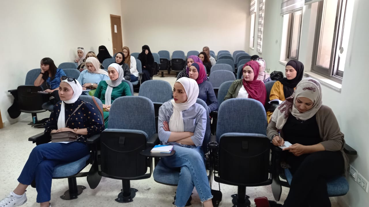 مركز اعداد القيادات الشبابية يطلق دورة