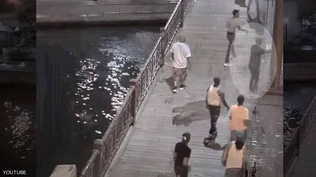 شرطة شيكاغو تنشر فيديو «حرب الشوارع»