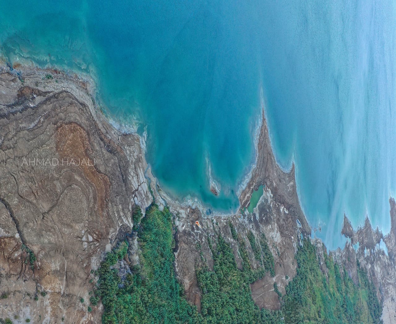 صور جوية لأخفض بقعة في العالم