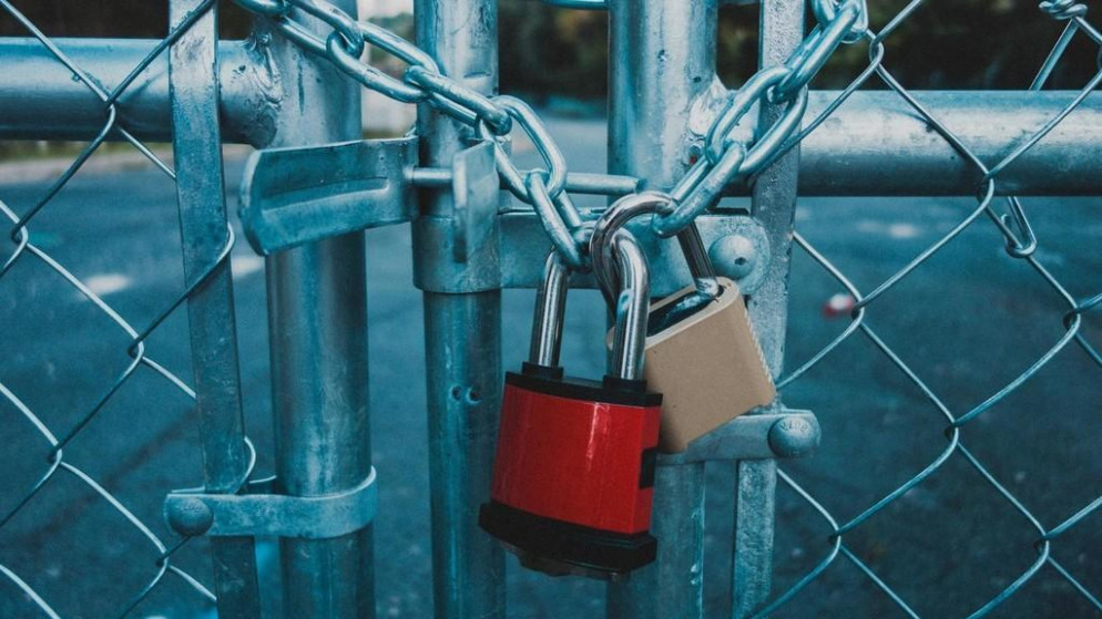 السياحة: إغلاق 27 منشأة وإنذار ومخالفة