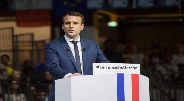 الرئيس الفرنسي يدعو الناخبين إلى دعم