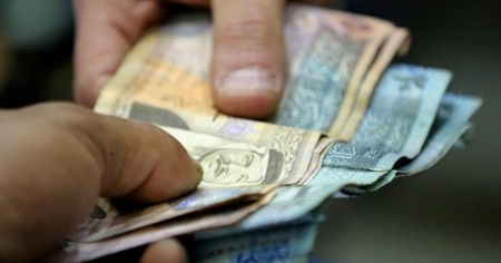 نقابة الاطباء: صرف راتب شهر لجميع