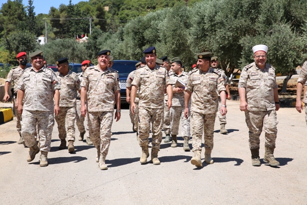 الحنيطي يشارك مرتبات المنطقة العسكرية الشمالية