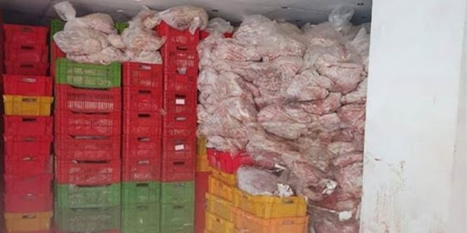 قوه أمنية تداهم مستودعات تخزين في