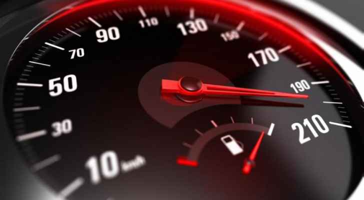 ضبط مركبات تسير بسرعات عالية على