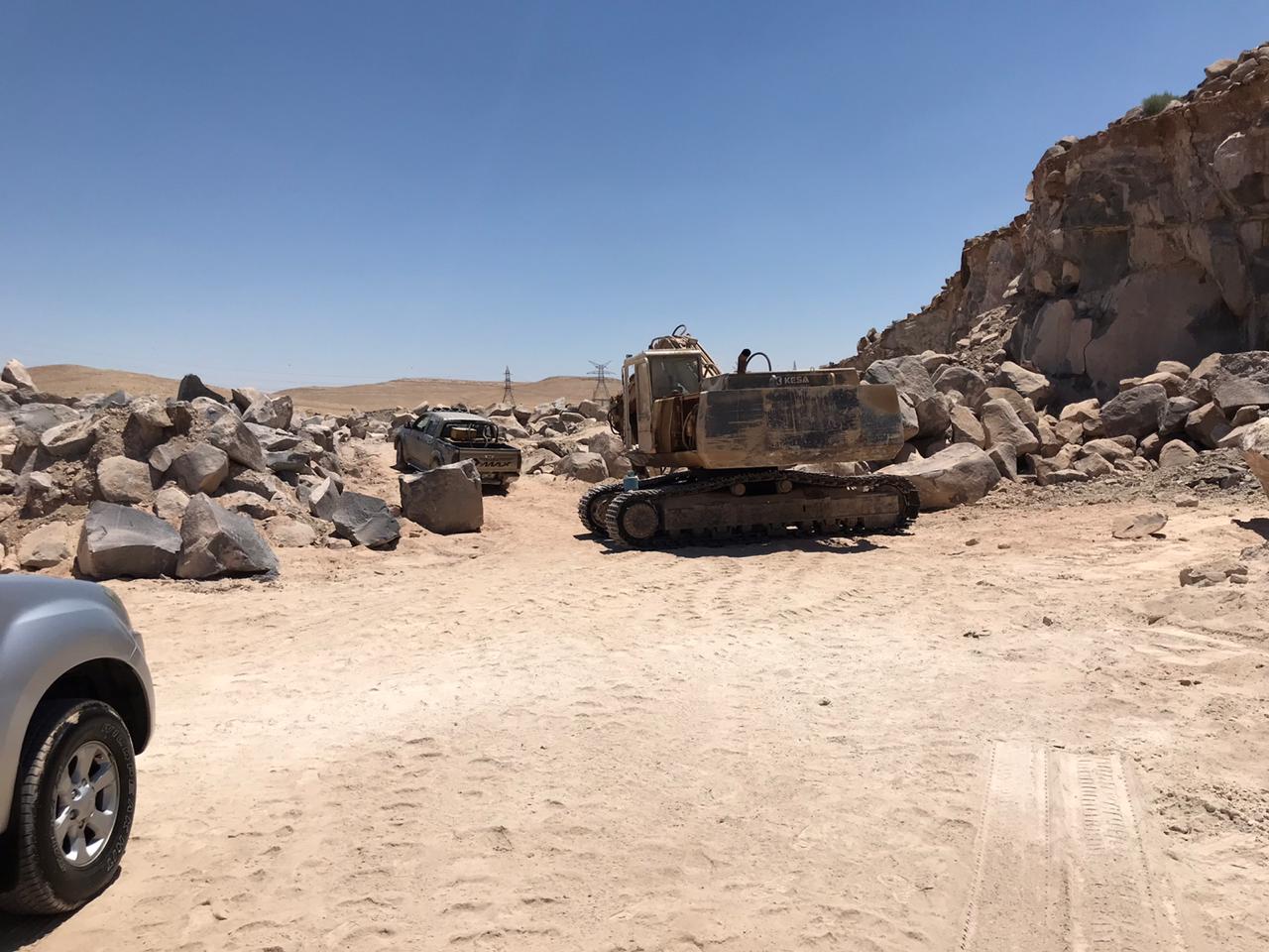 المياه: ضبط اليات انشائية وبئر مخالف