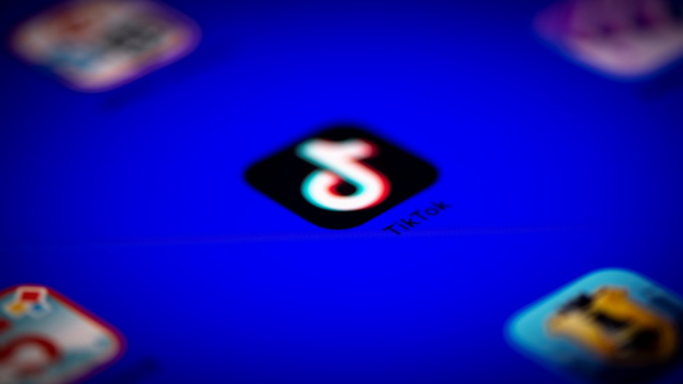 بومبيو: تطبيقات تيك توك ووي تشات