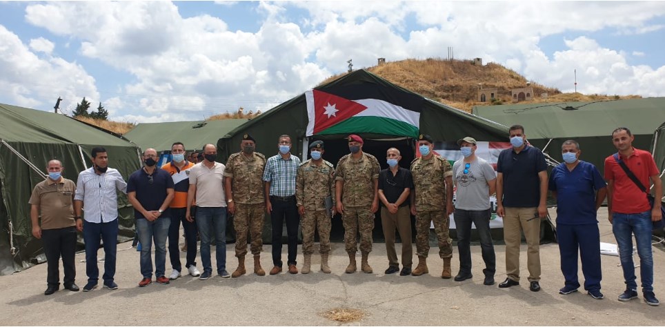 قائد الجيش اللبناني يزور المستشفى الميداني