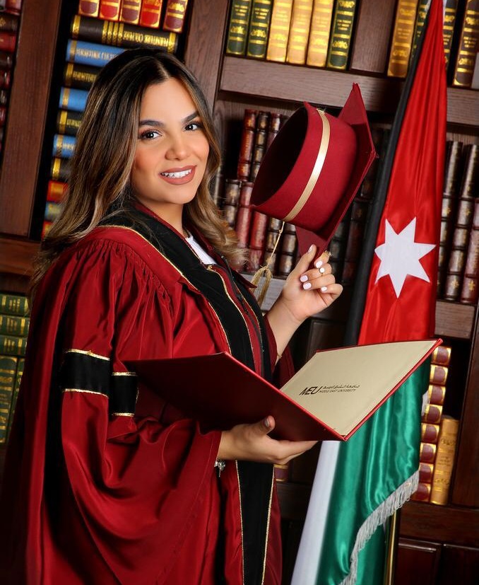 ليــن عبدالله العمايرة.. مبروك البكالوريوس