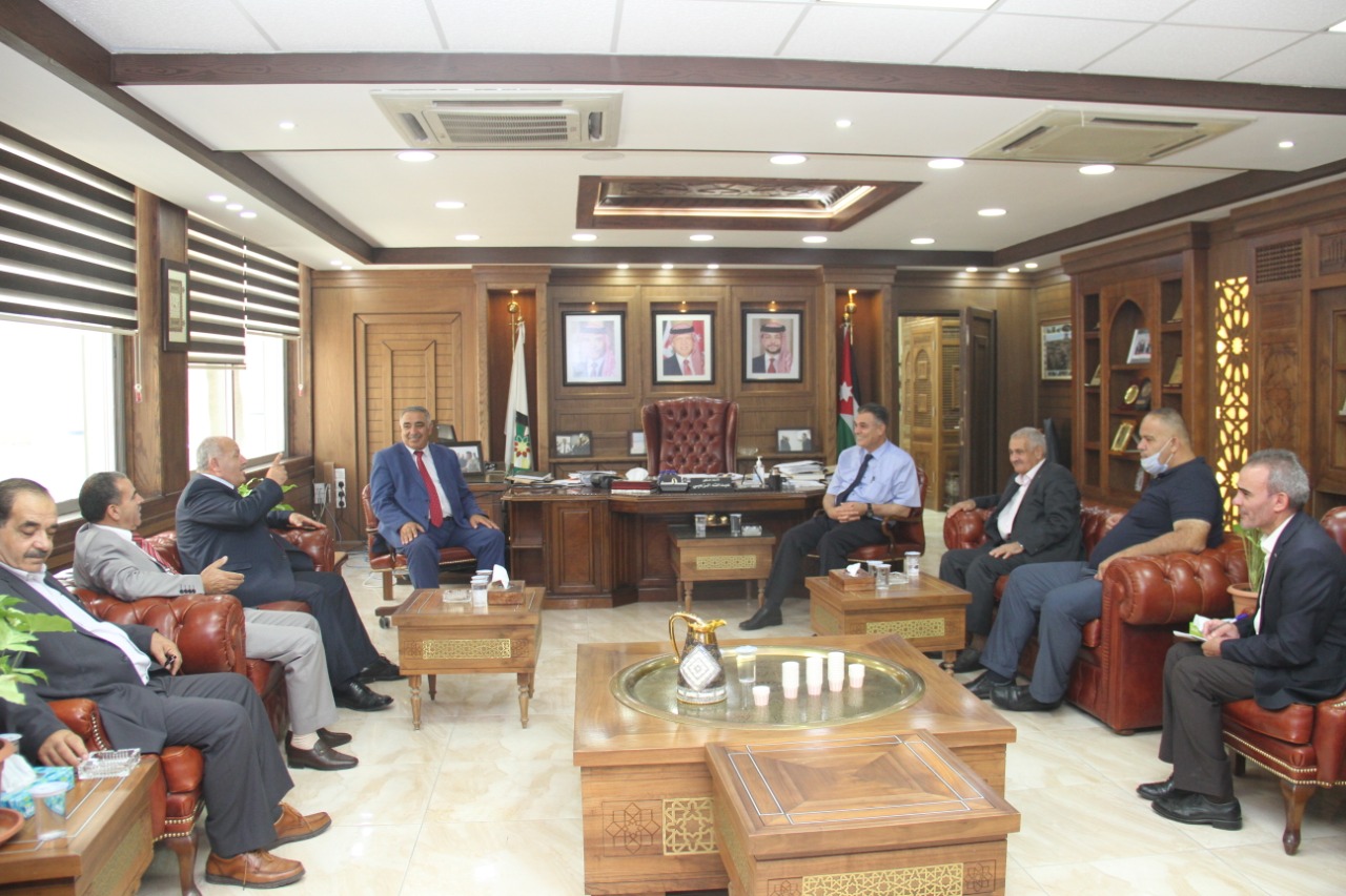 الزعبي: عطاء لإنشاء مجمع للقاعات الصفية