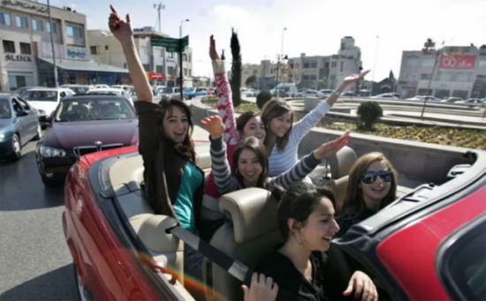 الحكومة تتوعد: لن نسمح بالتجمهر للاحتفال