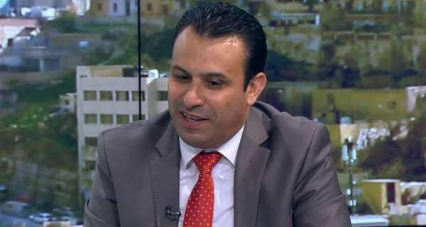 عبدالهادي راجي يكتب: نواف العجارمة والشهادات