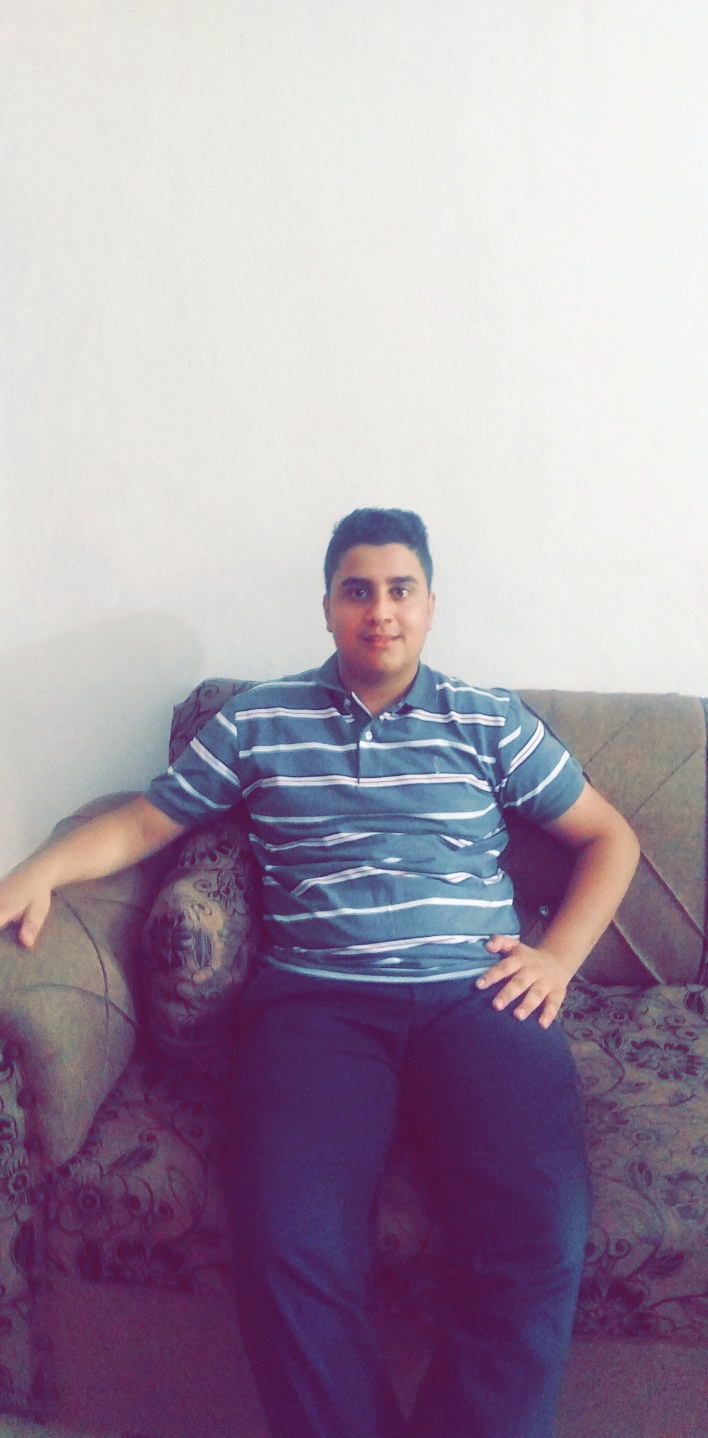 عبدالرحمن الصمادي يهنئ شقيقه