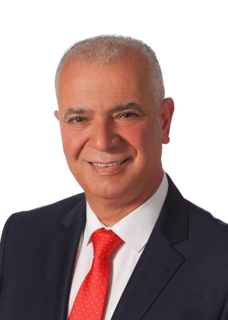 السلمان يهنئ الطلبة الناجحين بالثانوية ويدعوهم