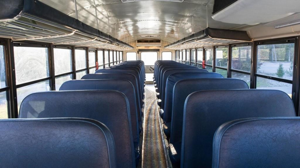 النقل البري: إلزام وسائط النقل المدرسي