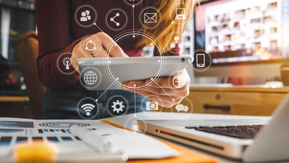 تطبيق الشراء الإلكتروني مطلع تشرين الأول