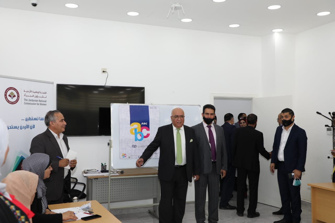 المعايطة يفتتح البرنامج التدريبي لعضوات الأحزاب