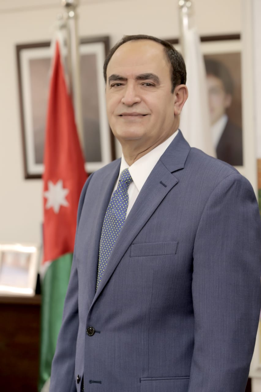 الصرايرة: تحميل تطبيق «أمان» إلزامي لموظفي