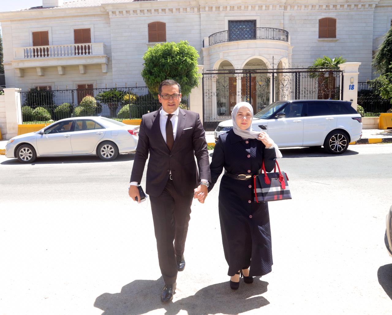 السيدة فخري وزوجها يزوران سفارة البرازيل