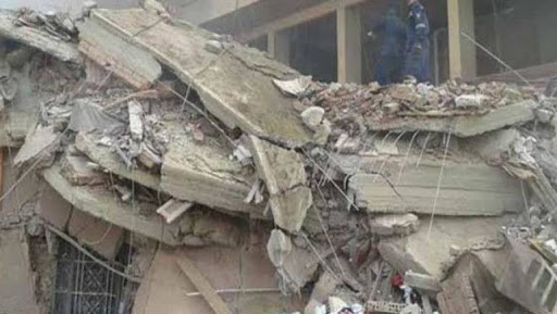 وفاة واصابات في انهيار منزل قديم