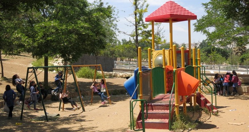 إغلاق الحدائق العامة في الرصيفة