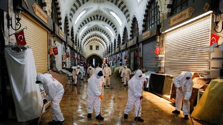 تركيا تبدأ تطبيق العلاج المنزلي لمصابي