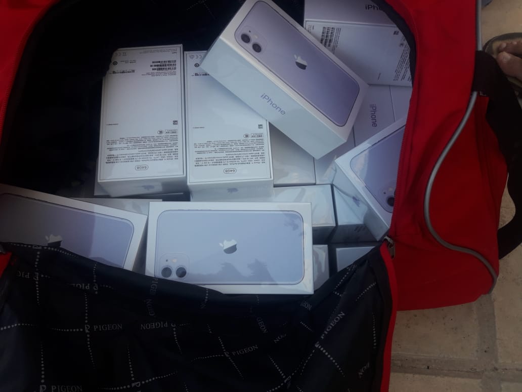 الجمارك الأردنية تضبط (108) جهاز ايفون