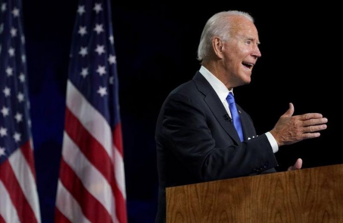 بايدن يتعهد بطي صفحة عهد ترامب