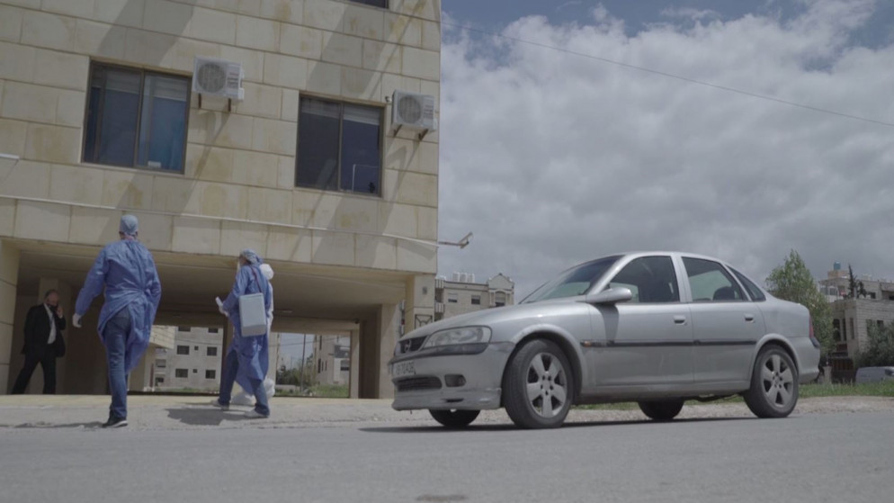 رفع العزل عن منازل في الرمثا