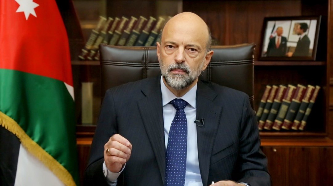 الرزاز يتحدث عن دخول الاردن «الموجة
