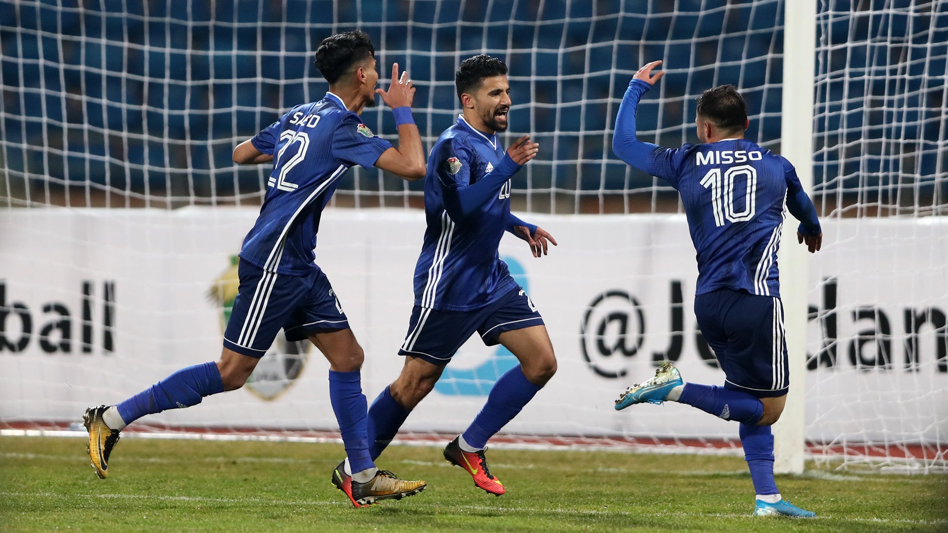 لاعبو الرمثا يغادرون الحجر الصحي