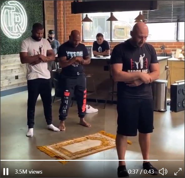 من هو الأردني الذي أمّ ببطلي