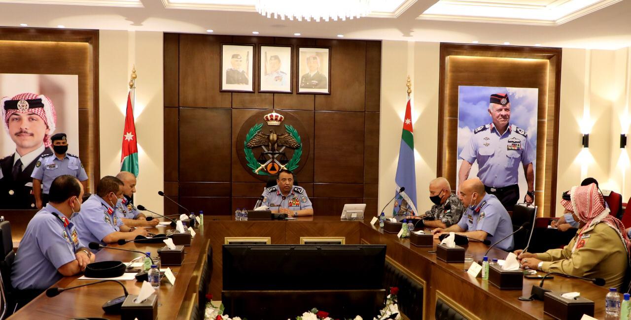 الحواتمة يحذر: على محمل الجد