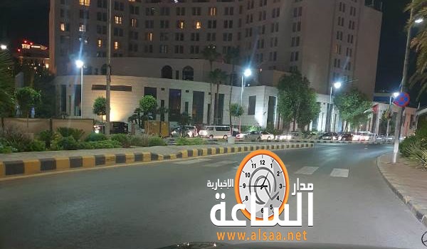رغم سريان الحظر الشامل.. سيارات تسير