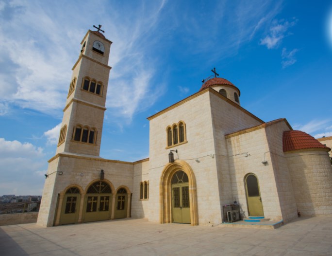 تعليق إقامة قدّاس الأحد في كنائس