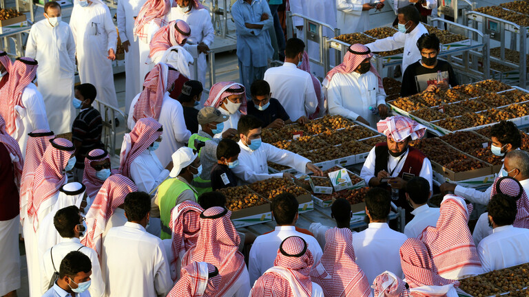 السعودية تسجل أقل من ألف إصابة