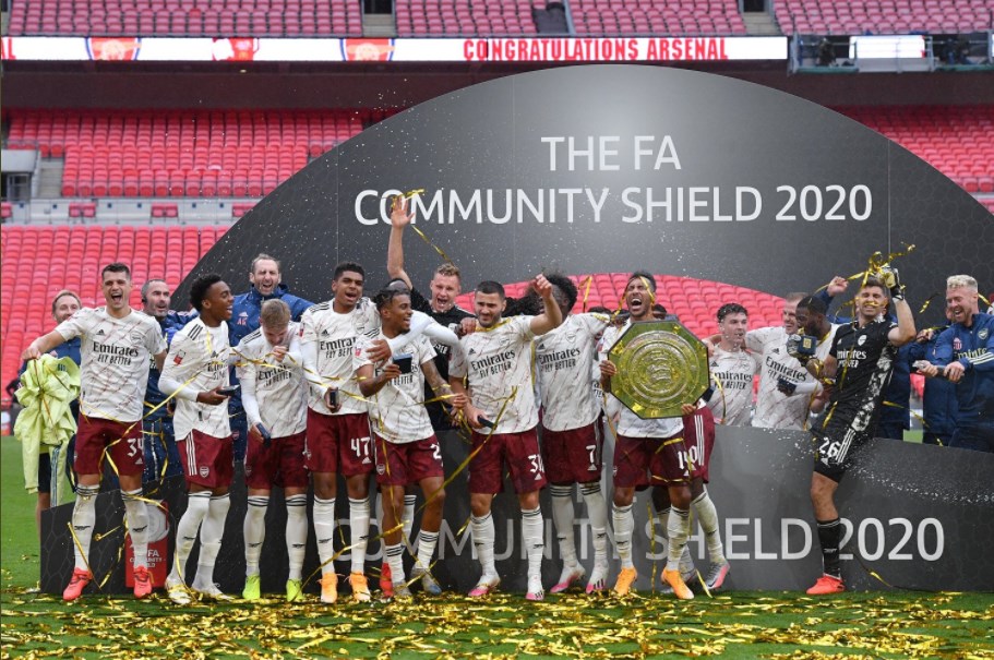 بالصور.. ركلات الترجيح تمنح آرسنال لقب